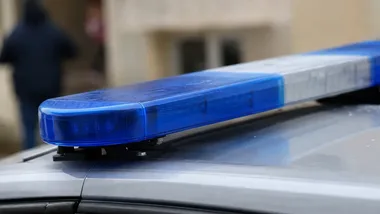 28-latek uciekł przez okno szpitala. Policjanci znaleźli go w aucie